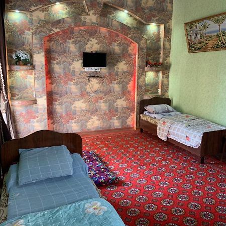 Muharram Homestay In The Neighborhood Of The Registan Square, 家族 ゲストハウス Samarkand Exteriör bild