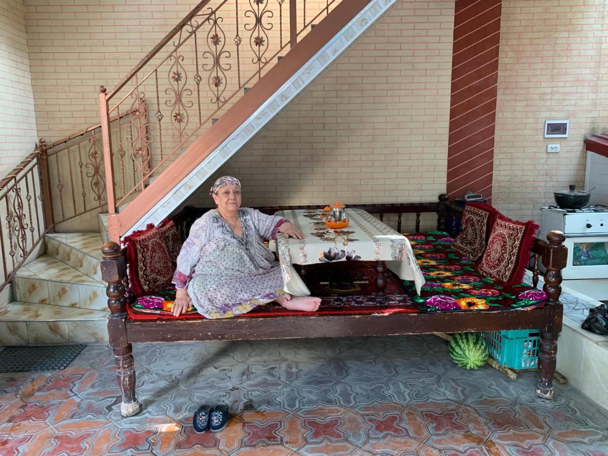 Muharram Homestay In The Neighborhood Of The Registan Square, 家族 ゲストハウス Samarkand Exteriör bild