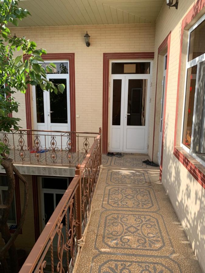 Muharram Homestay In The Neighborhood Of The Registan Square, 家族 ゲストハウス Samarkand Exteriör bild