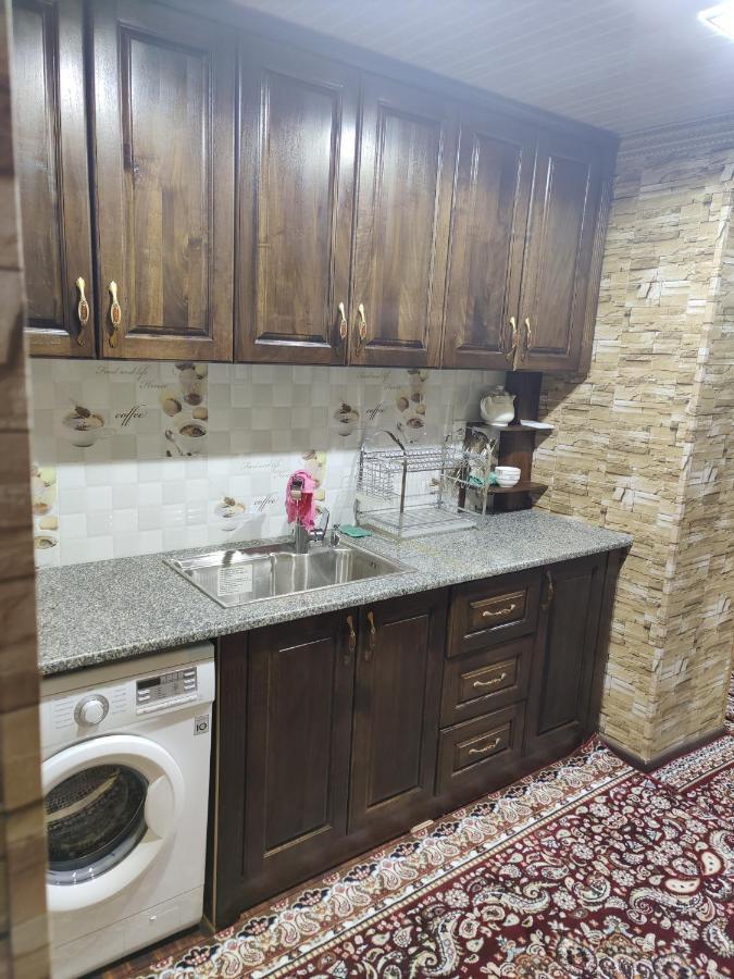 Muharram Homestay In The Neighborhood Of The Registan Square, 家族 ゲストハウス Samarkand Exteriör bild