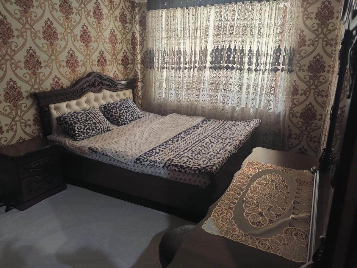 Muharram Homestay In The Neighborhood Of The Registan Square, 家族 ゲストハウス Samarkand Exteriör bild