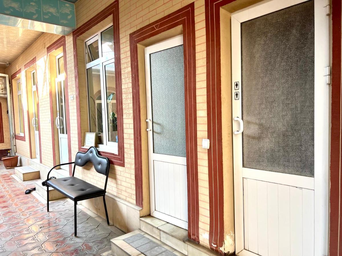 Muharram Homestay In The Neighborhood Of The Registan Square, 家族 ゲストハウス Samarkand Exteriör bild
